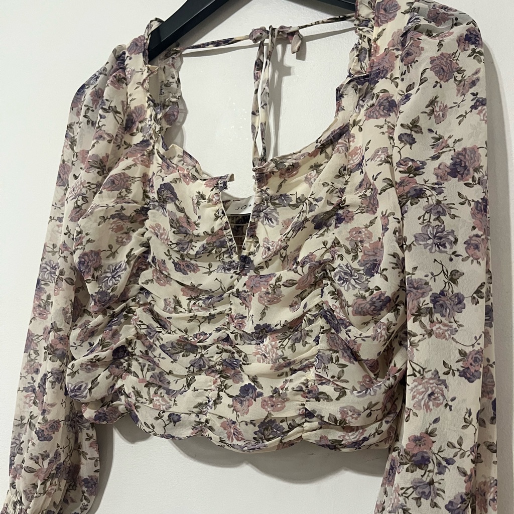 Jo+Co Floral Cropped Blouse Small — image 4 of 8